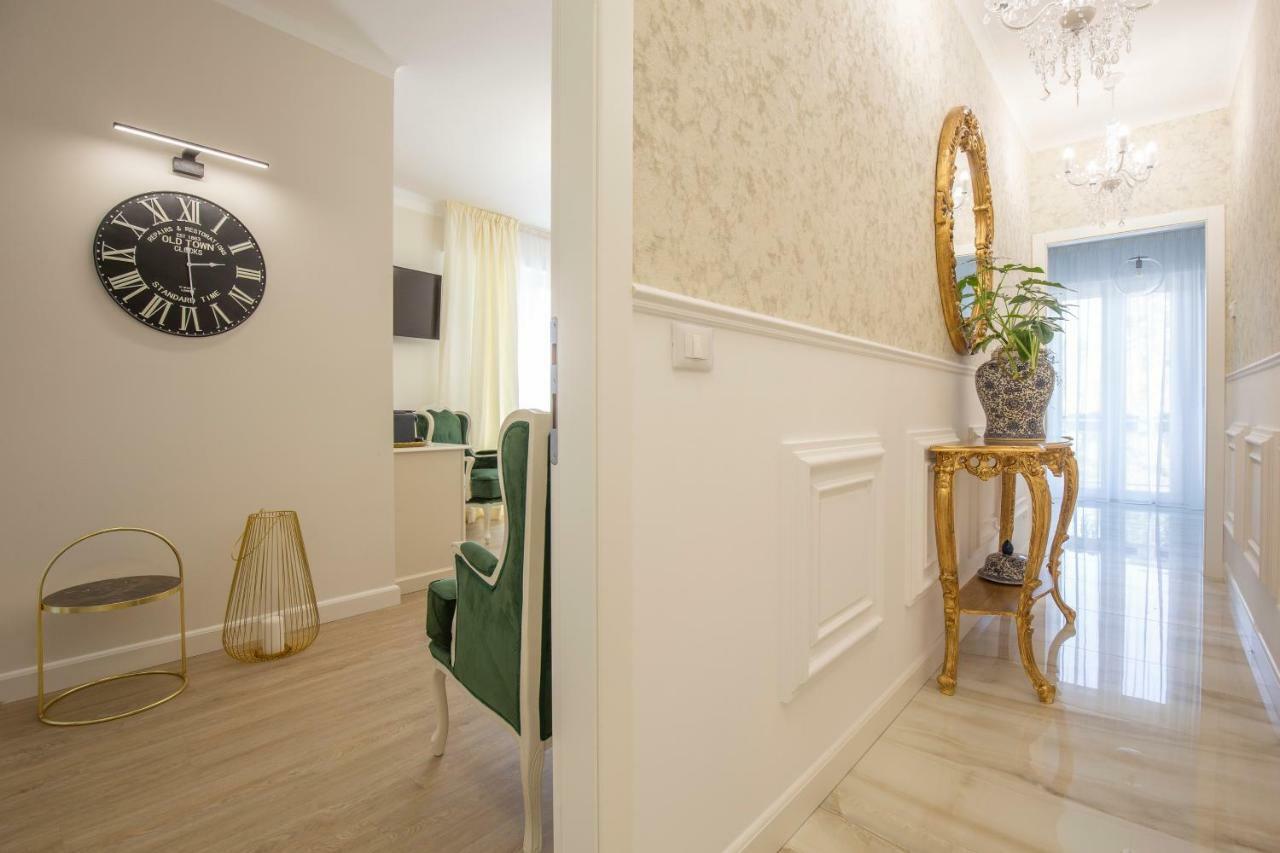 Crys: Apartments, Holiday, Business, Verde Βερόνα Εξωτερικό φωτογραφία