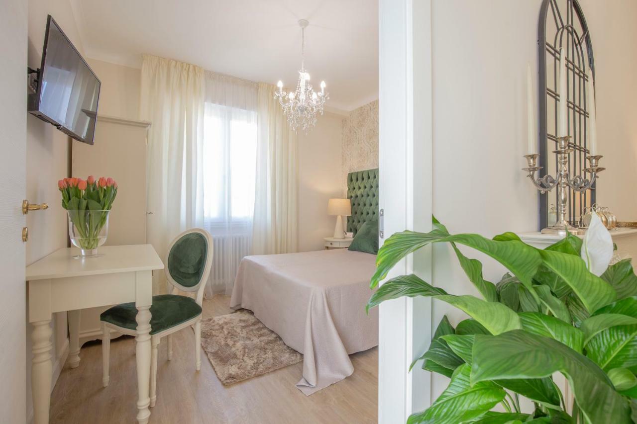 Crys: Apartments, Holiday, Business, Verde Βερόνα Εξωτερικό φωτογραφία