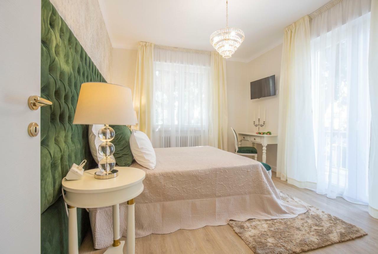 Crys: Apartments, Holiday, Business, Verde Βερόνα Εξωτερικό φωτογραφία